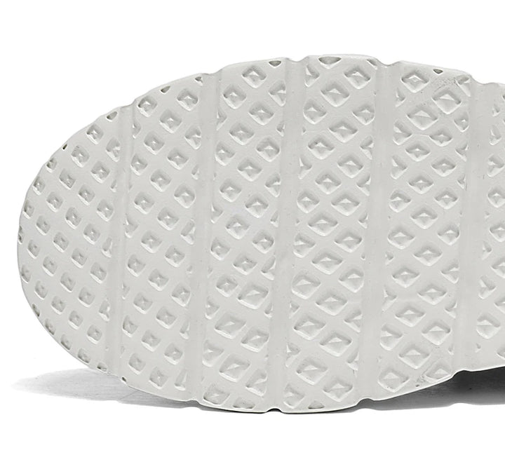 Stratus Knit Sneakers