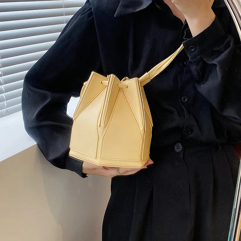 Virella Bucket Bag